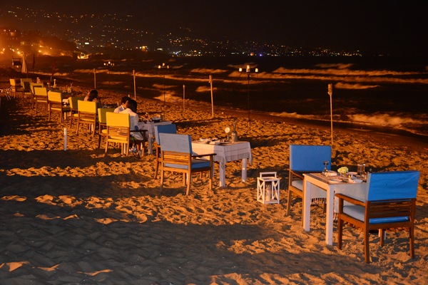 Romantic Beach Dinner at Edde Sands